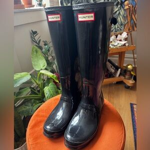Hunter Women's Glossy Black Rain Boots
